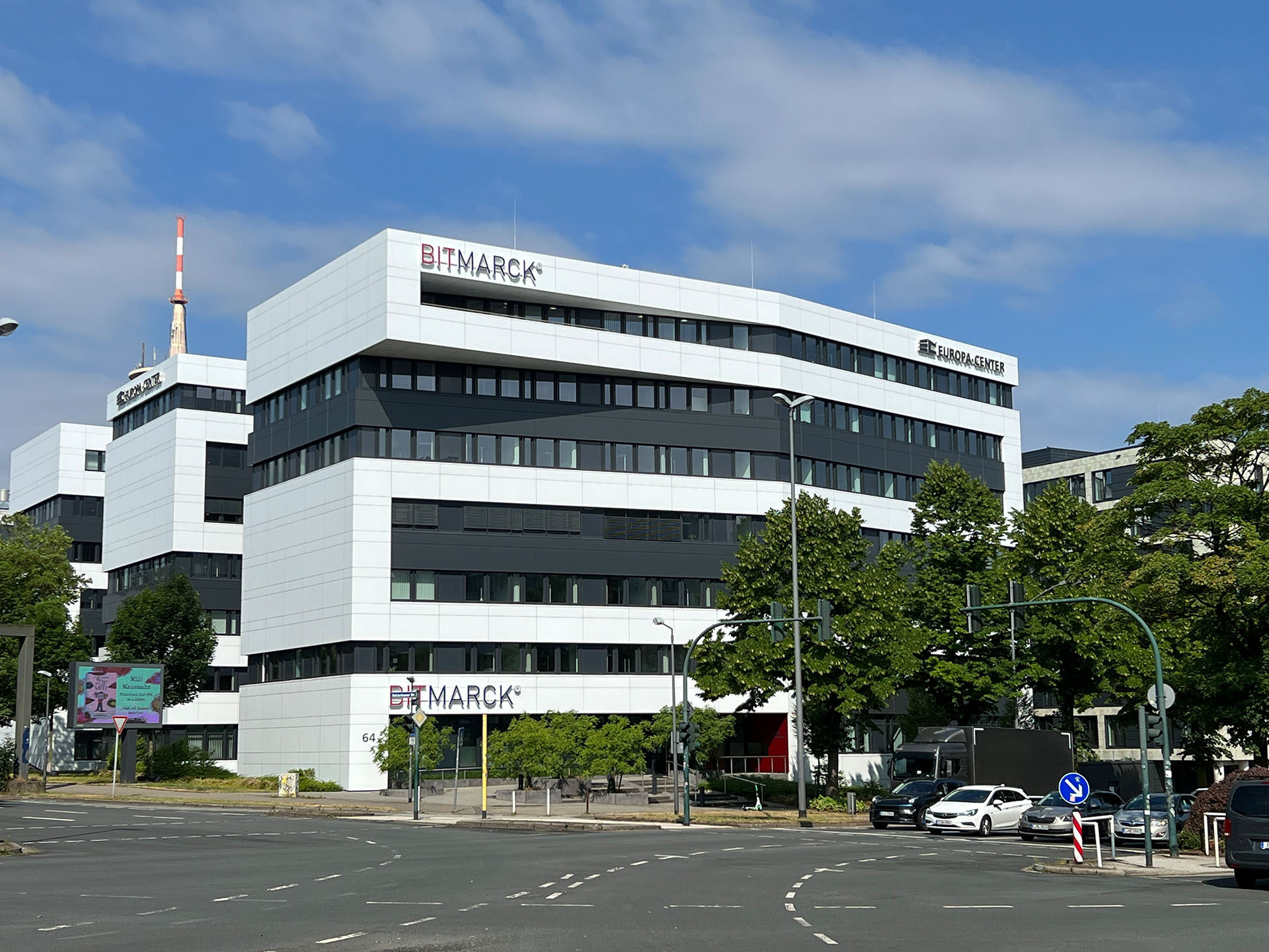 Die CUBION Immobilien AG hat erfolgreich eine rd. 345 m² große Bürofläche im Objekt Am Europa Center 4 in Essen an die UKA Umweltgerechte Kraftanlagen GmbH & Co. KG vermittelt.