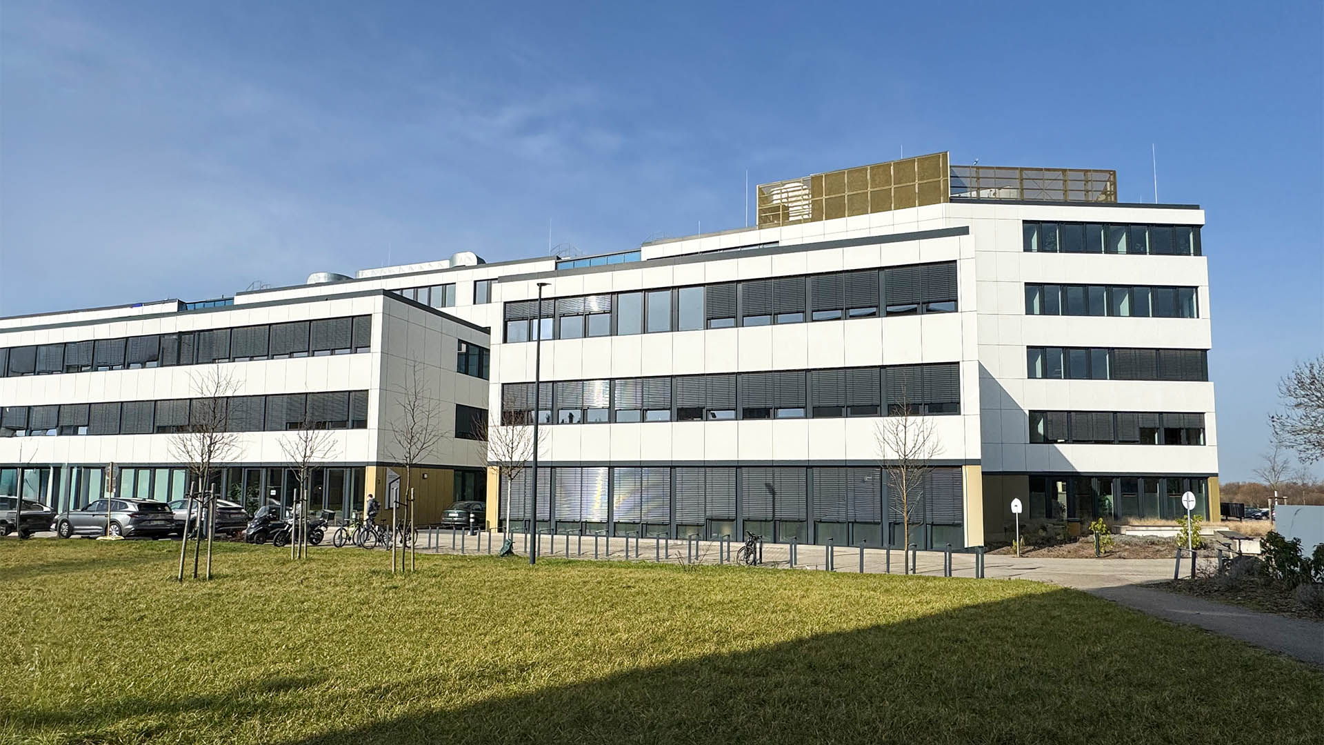 Die CUBION Immobilien AG vermittelt erfolgreich 670 m² hochwertige Bürofläche am Sebrathweg 1–9 in Dortmund an die Rohrleitungsbau Münster GmbH und die Techinfra Gruppe.