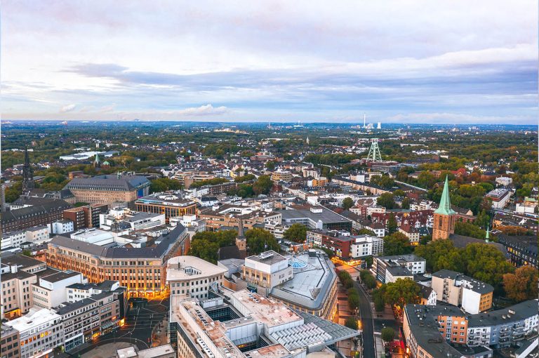 Der Büromarkt Bochum 2025 bleibt unter Durchschnitt, zeigt aber stabile Mieten, begrenzten Leerstand und weiter knappe moderne Büroflächen.