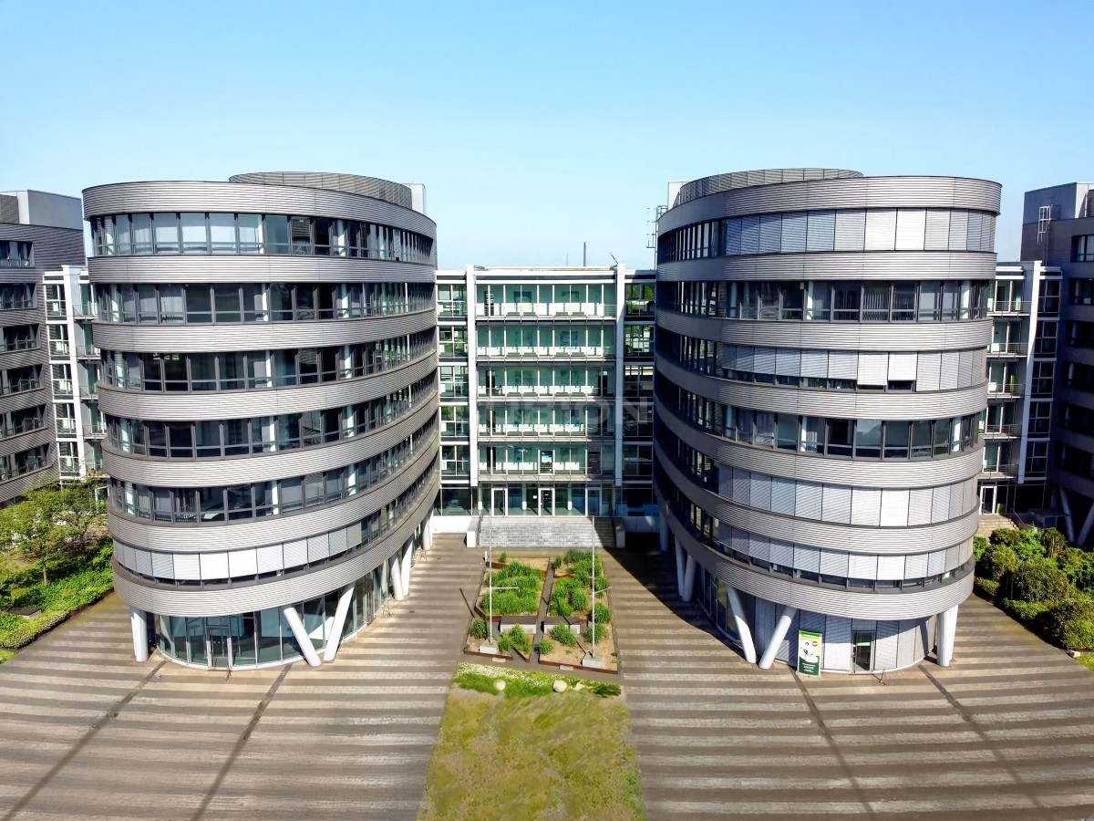 Titelbild - Five Boats - repräsentative Büroflächen mit Wasserblick!
