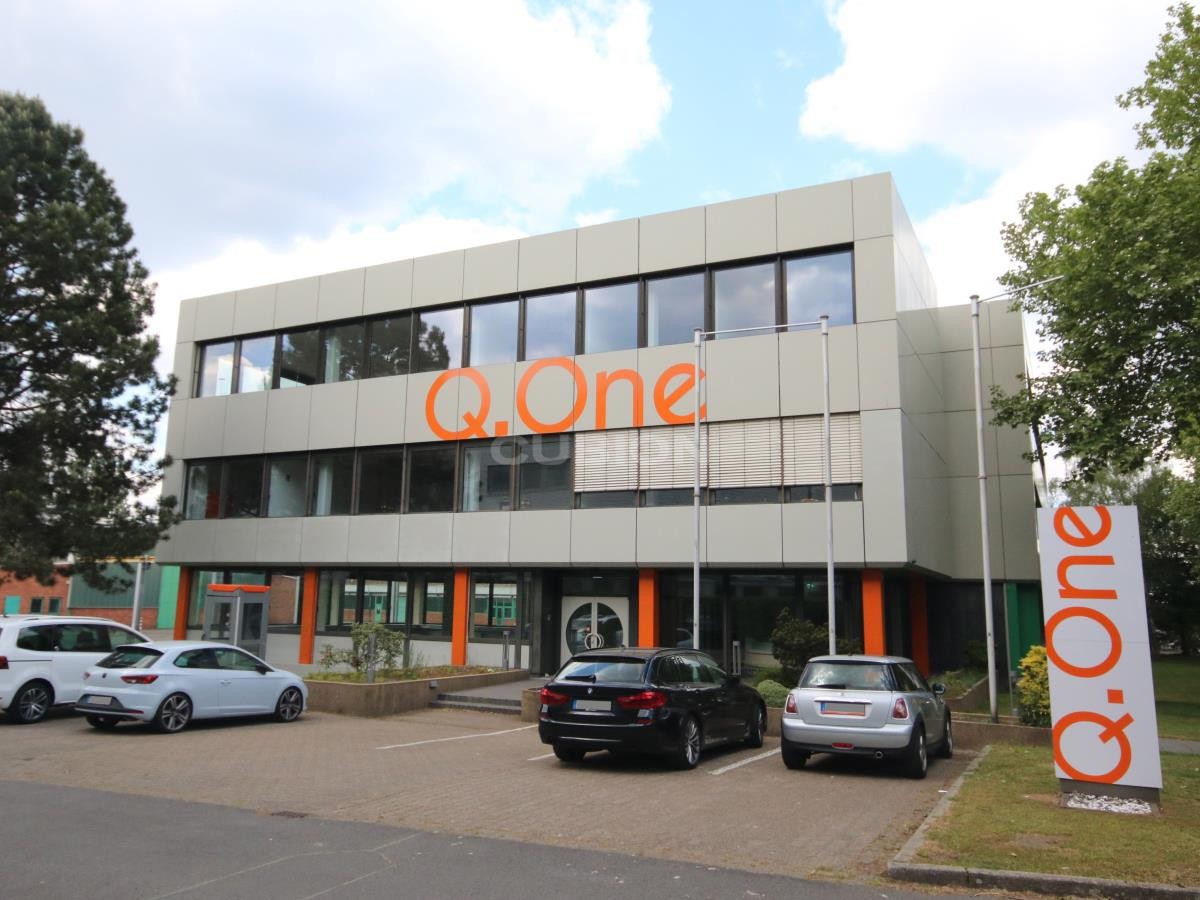 Titelbild - Gewerbekomplex mit idealer Anbindung an die A42