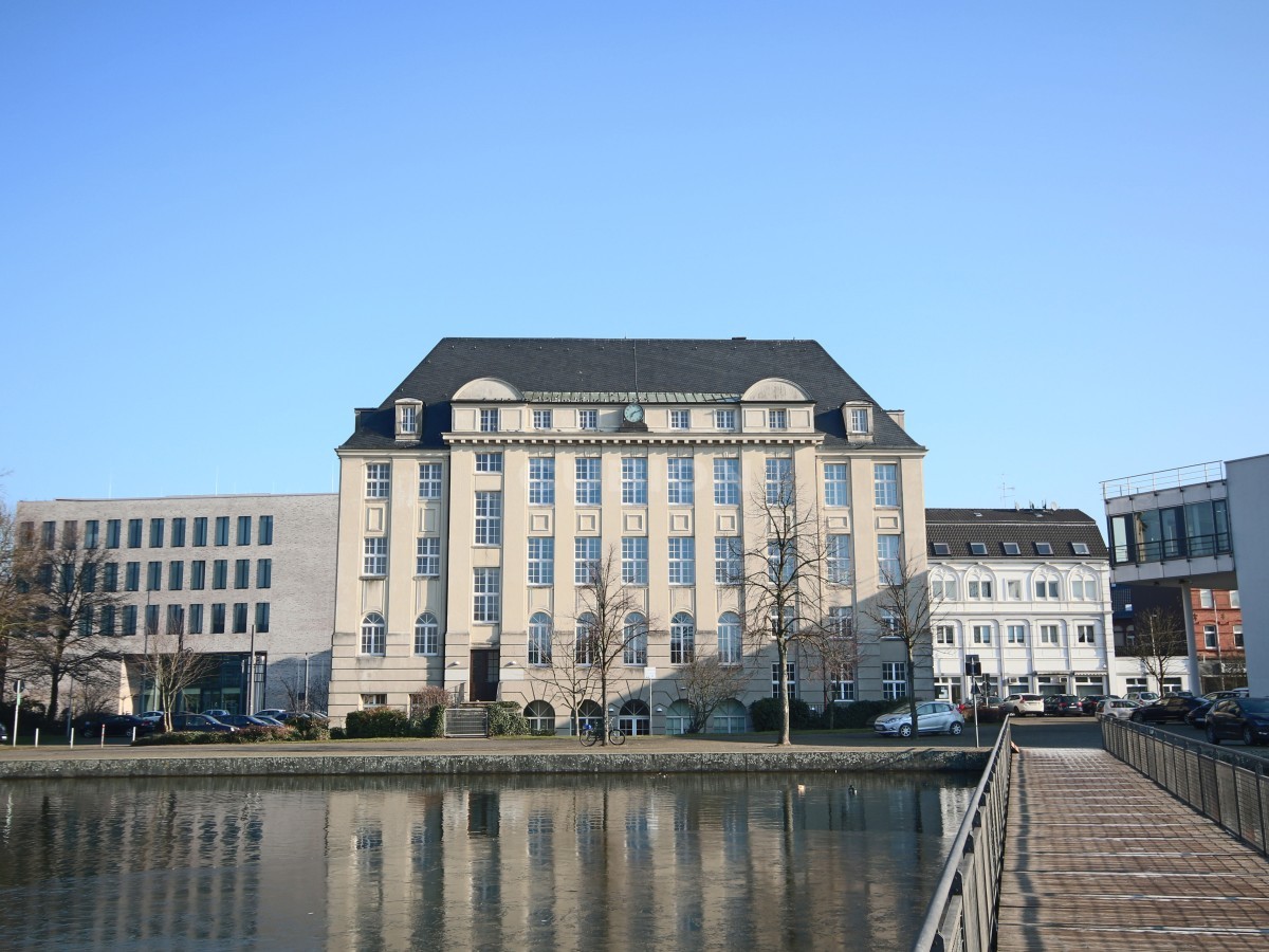 Titelbild - Repräsentative Büroflächen im ehemaligen Arbeitsgericht!