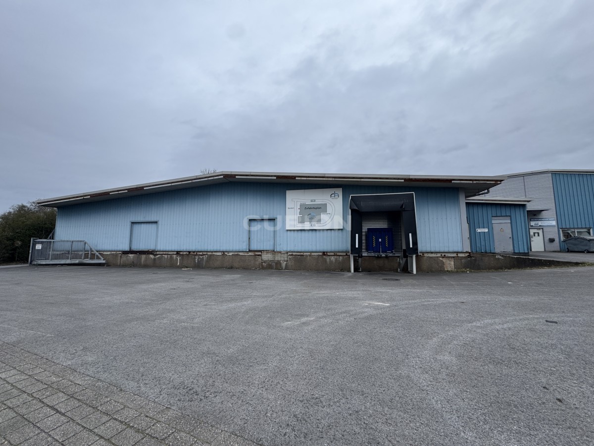 Titelbild - Wattenscheid | 2.400 m² | Rampen | 4,5 - 6 m UKB 