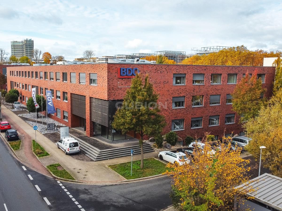 Titelbild - Accelerator: Moderne Büroflächen an der Stadtkrone-Ost!