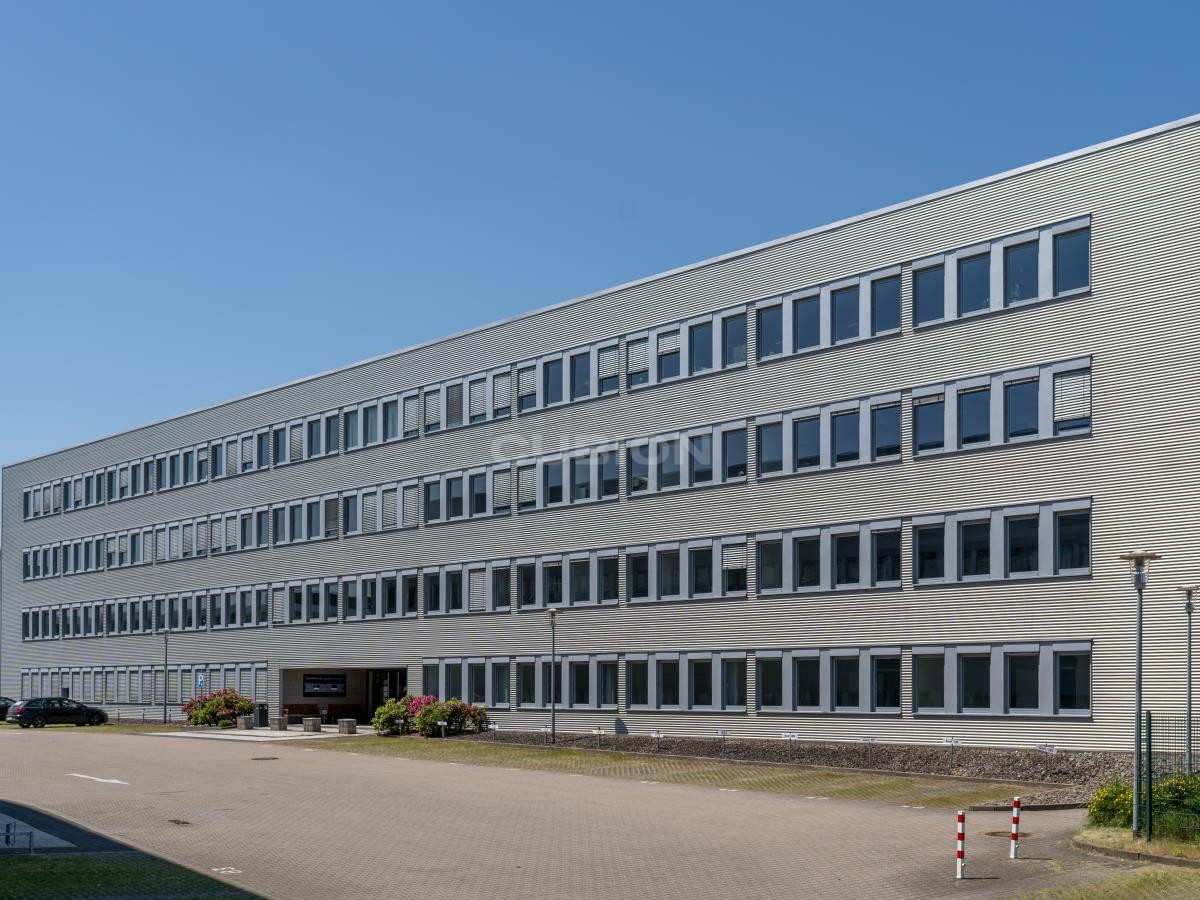Titelbild - Büroflächen im Commercial-Center-Airport!